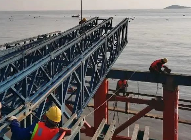 臨邊高空作業對安全繩數量和直徑的要求